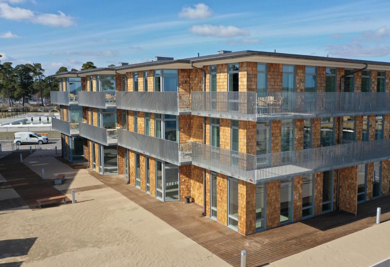 Ahusbrygga Apartment Hotel Exterior photo